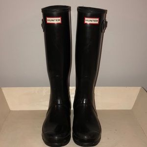 Hunter Women’s Original Tall Gloss Rain Boots